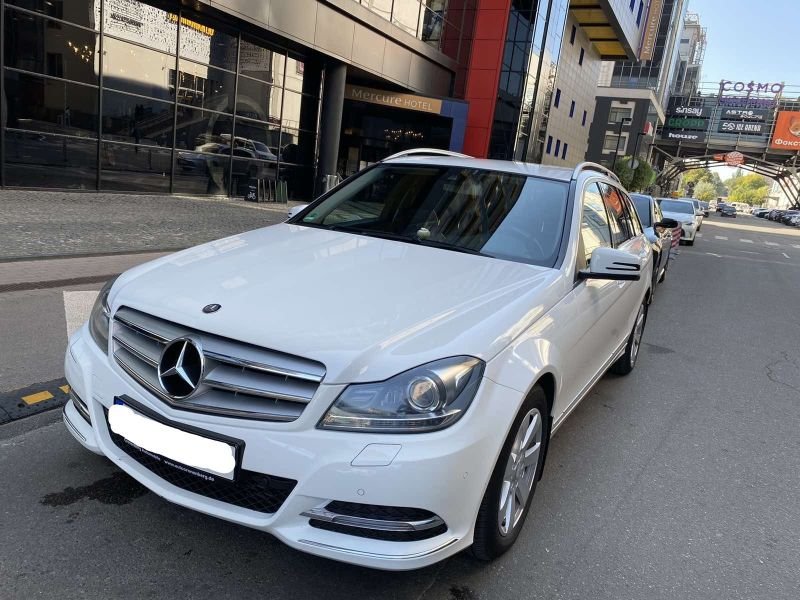 Mercedes-Benz W204 - Фото №1