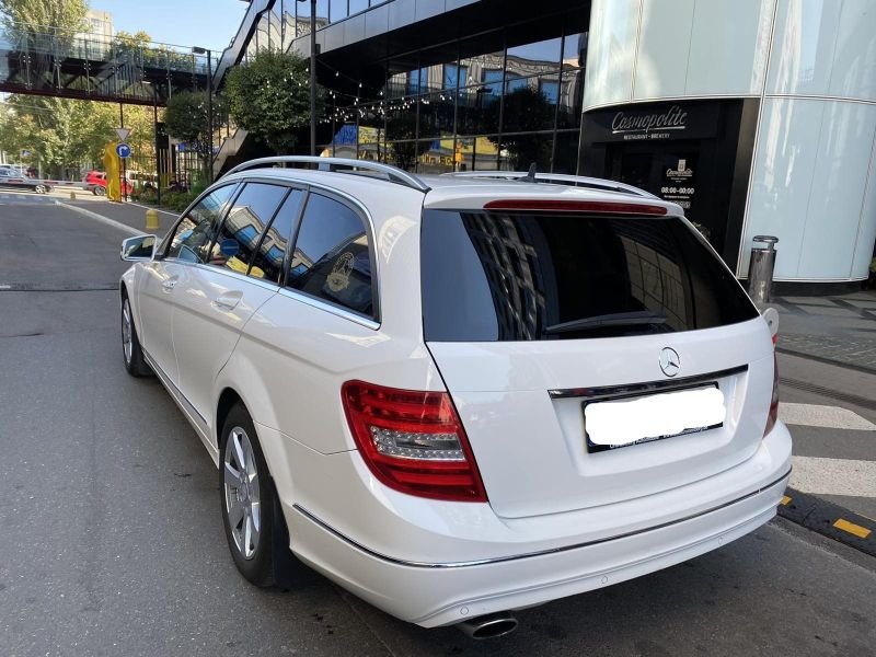 Mercedes-Benz W204 - Фото №3