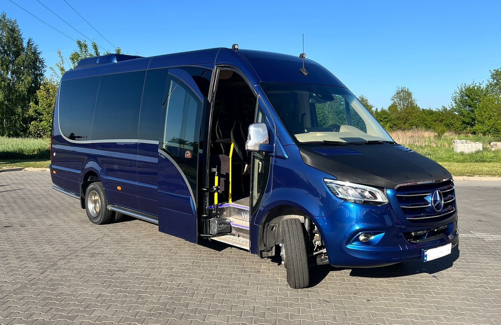 Mercedes-Benz Sprinter - Фото №1 Mercedes-Benz Sprinter - Фото №1