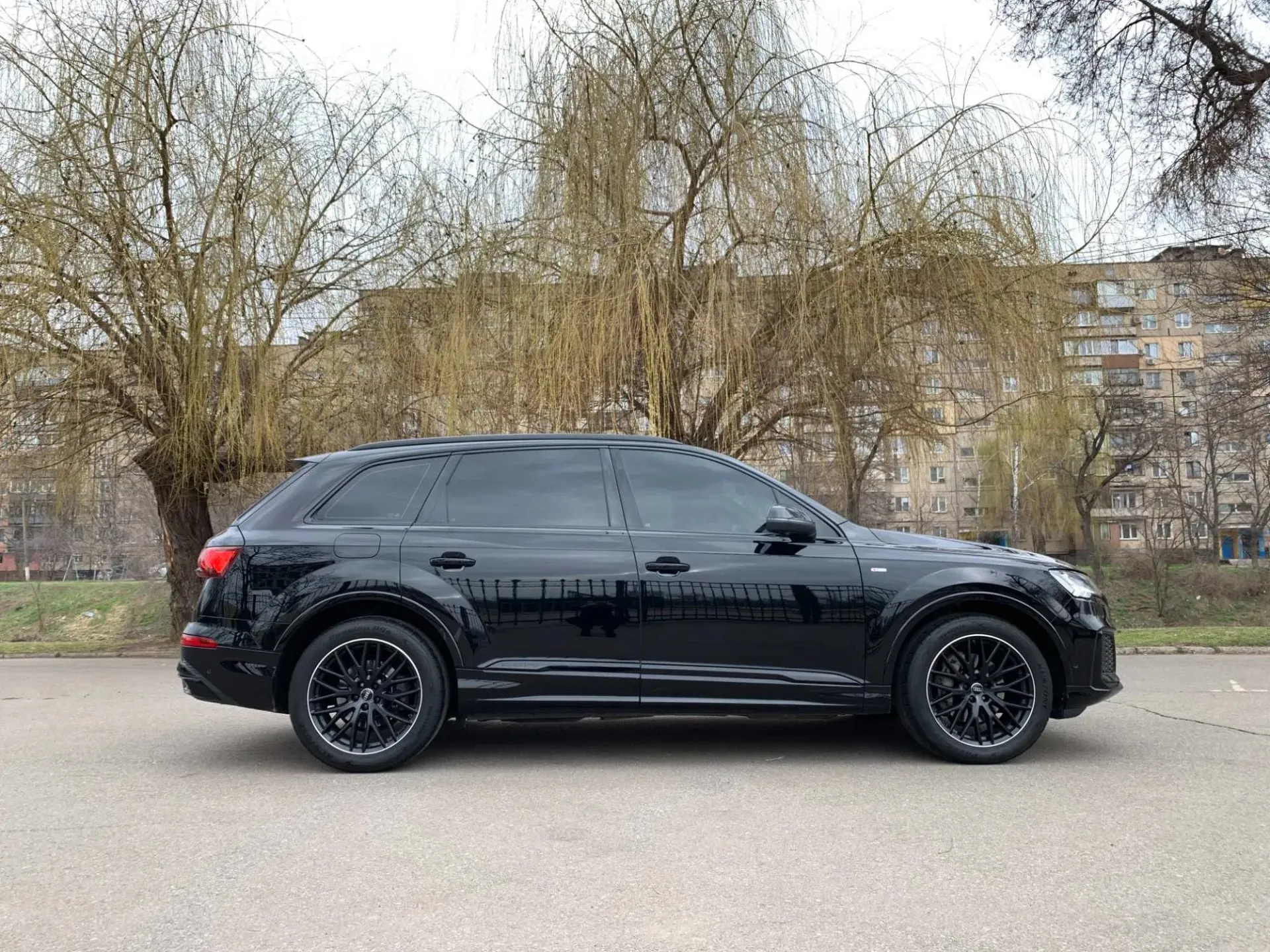 Audi Q7 2020 S-Line - Image №4 Audi Q7 2020 S-Line - Image №4