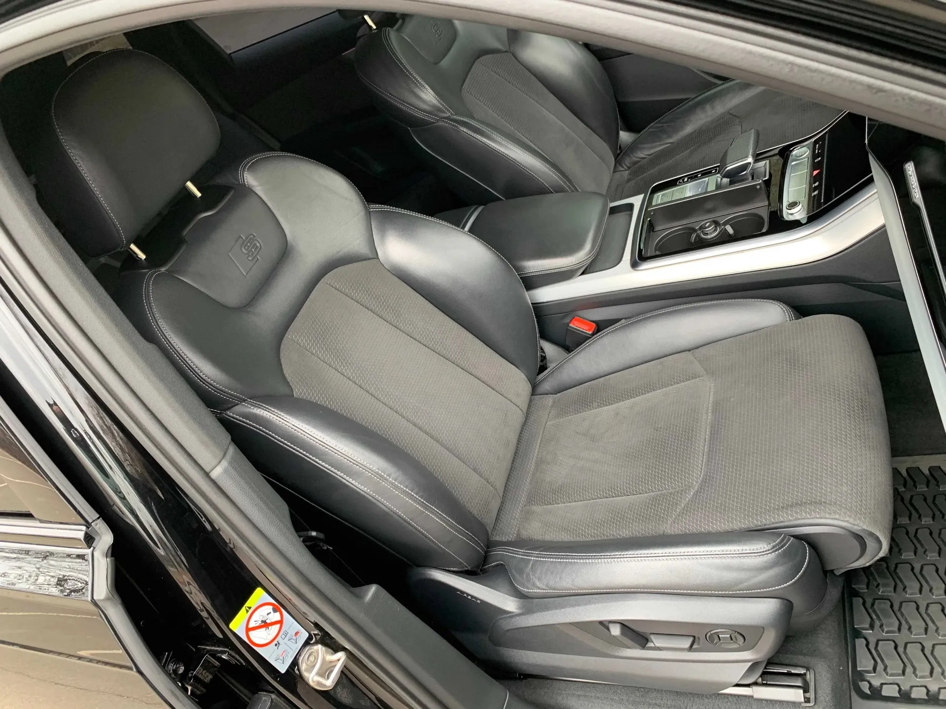 Audi Q7 2020 S-Line - Image №7 Audi Q7 2020 S-Line - Image №7