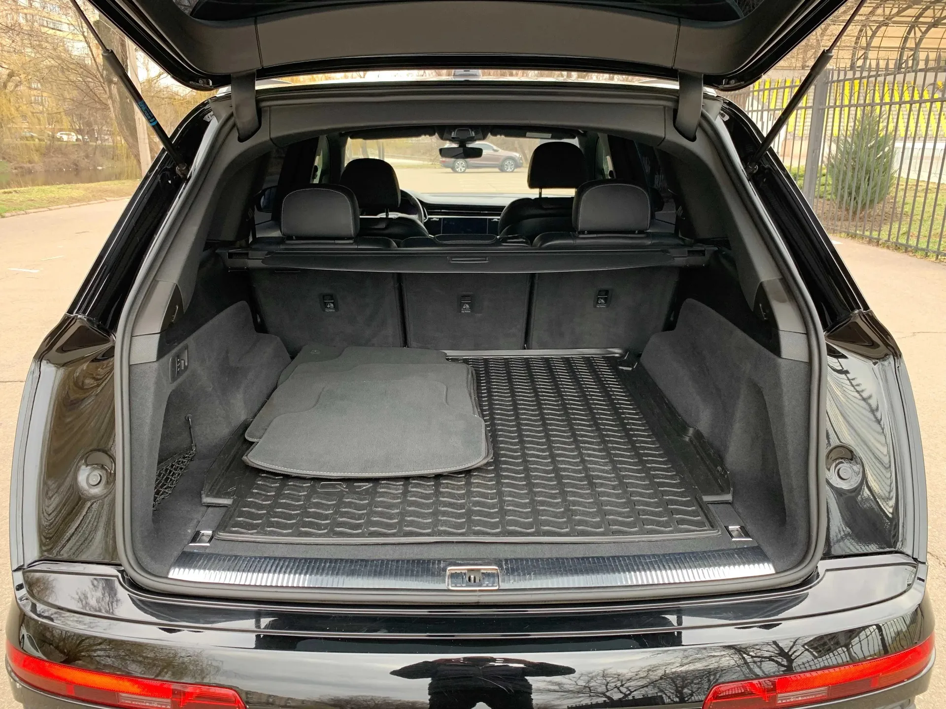 Audi Q7 2020 S-Line - Image №8 Audi Q7 2020 S-Line - Image №8