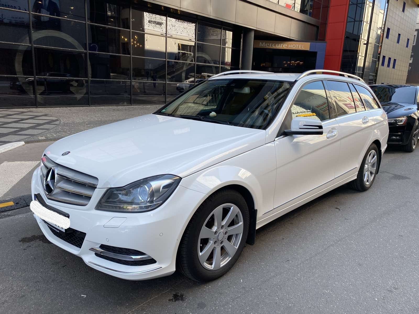 Mercedes-Benz W204